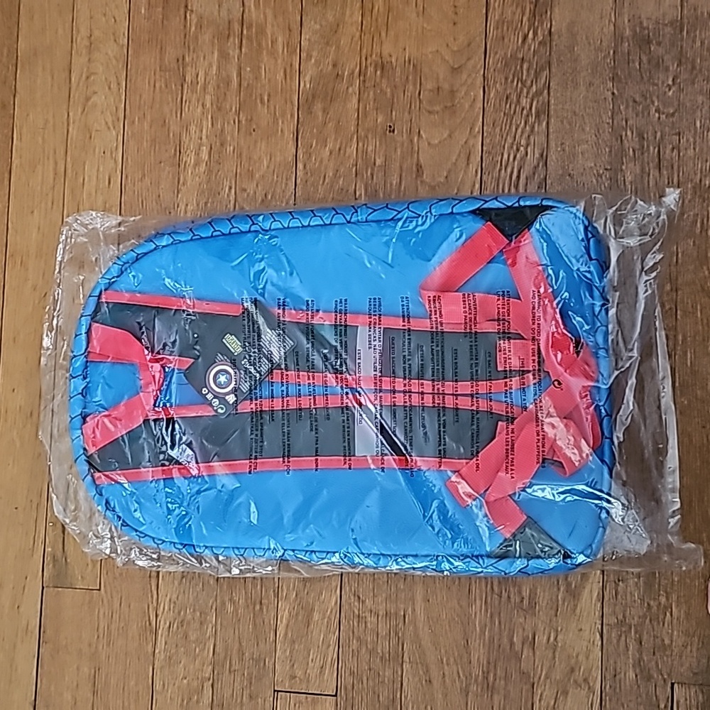 NWT: Loungefly Captain America Cosplay Backpack with Pin Set - Picture 12 of 12